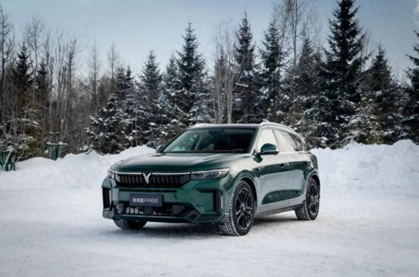 新岚图FREE智驾出游的大五座SUV,性能表现怎么样?