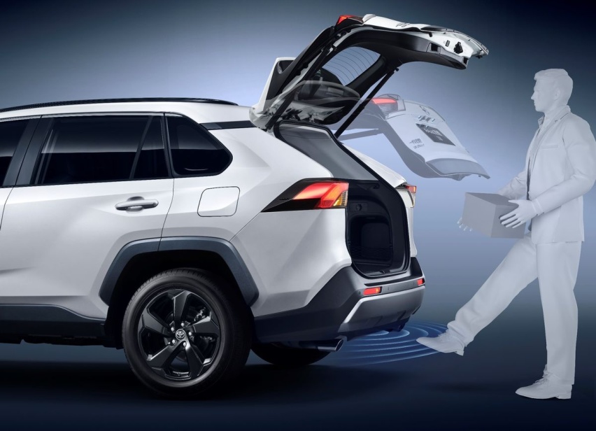 售17.58-26.08万元，一汽丰田2022款RAV4荣放上市