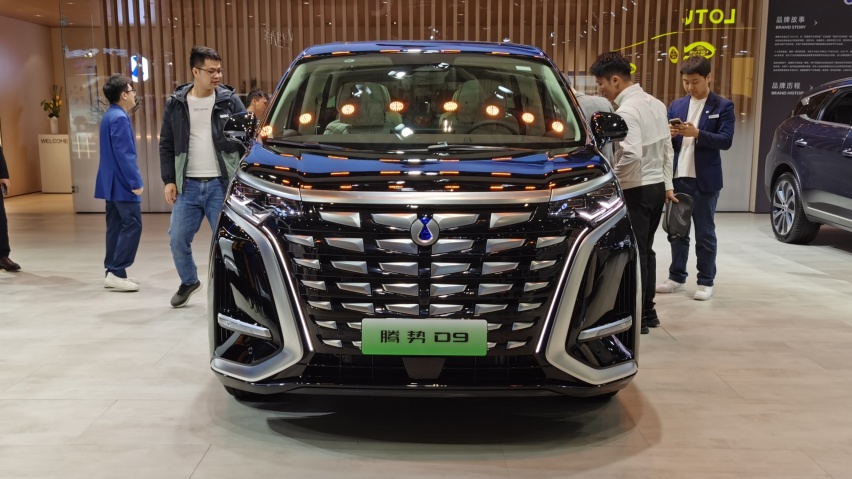 MPV年度销冠改款，2024款腾势D9，都有啥变化？