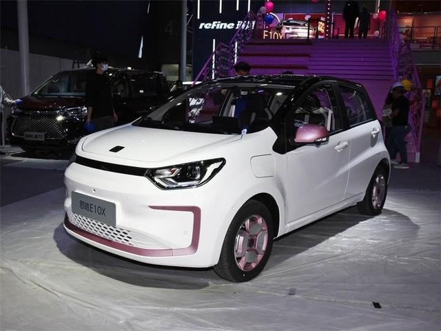 黑猫、哪吒V、小蚂蚁、思皓E10X怎么选？代步还是推荐这两款