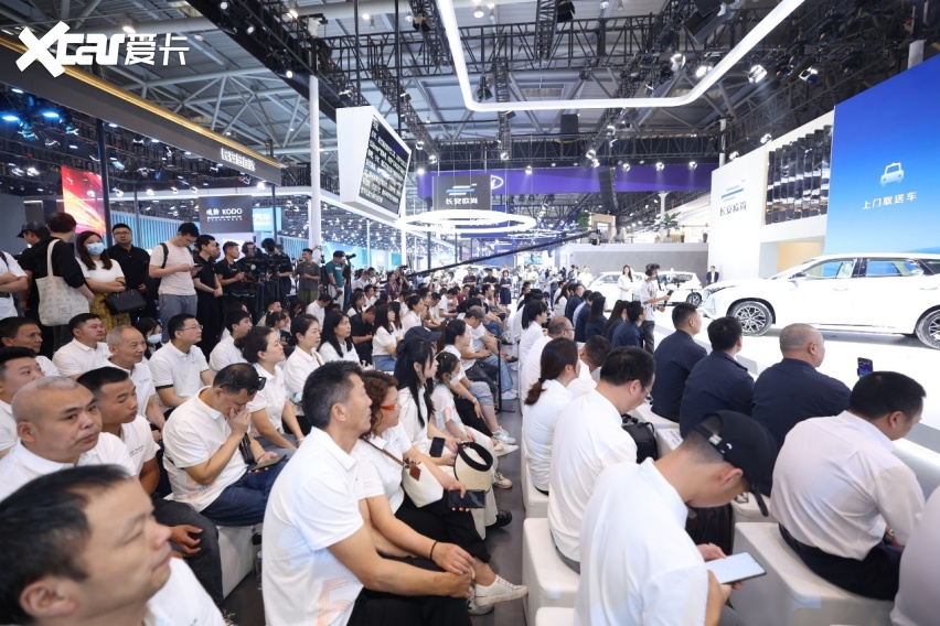 购车最好时机！重庆车展长安欧尚大放福利，至高优惠30000元
