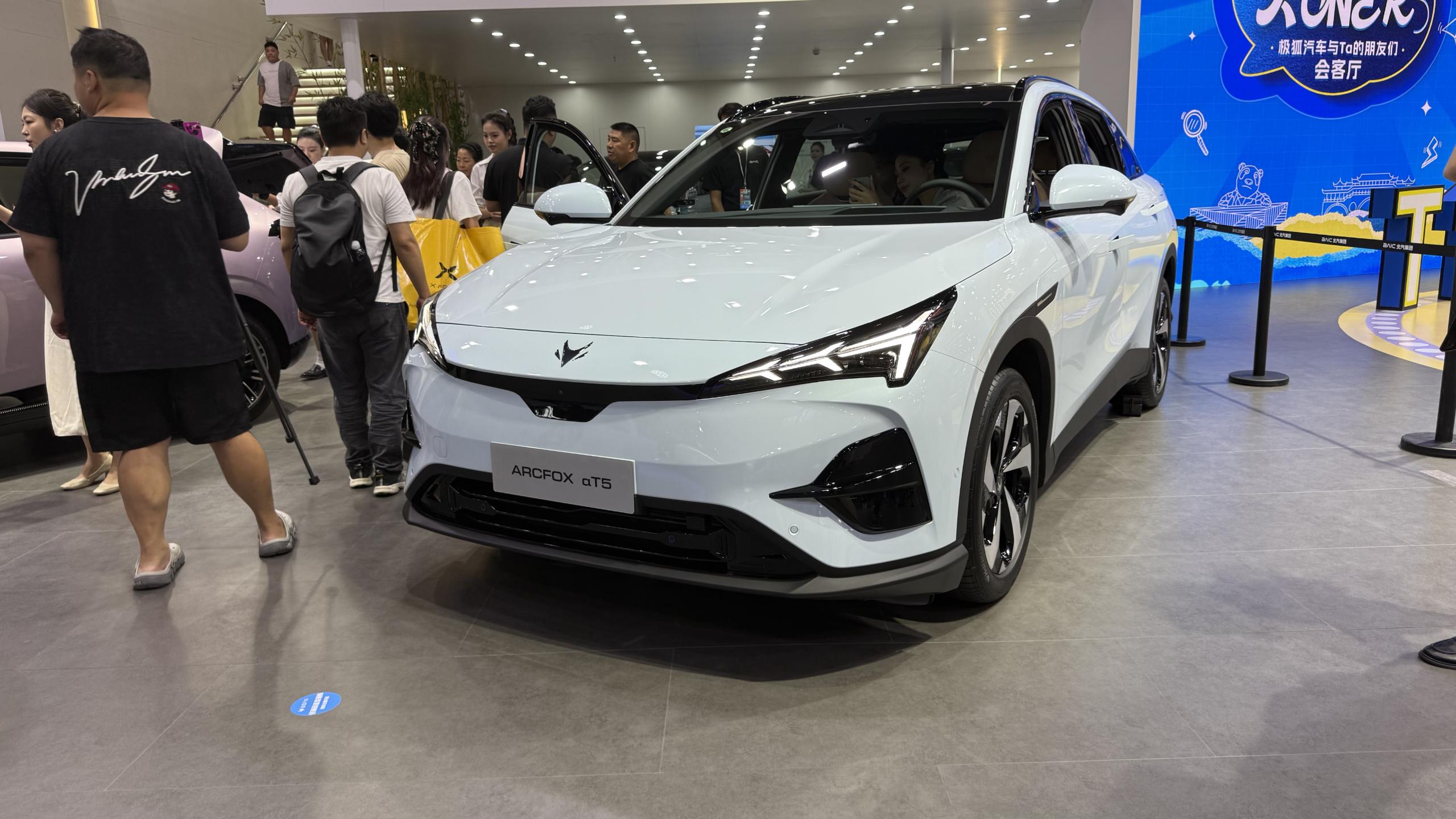 �ɶ�܇չ���O���°����� T5 չԽ������