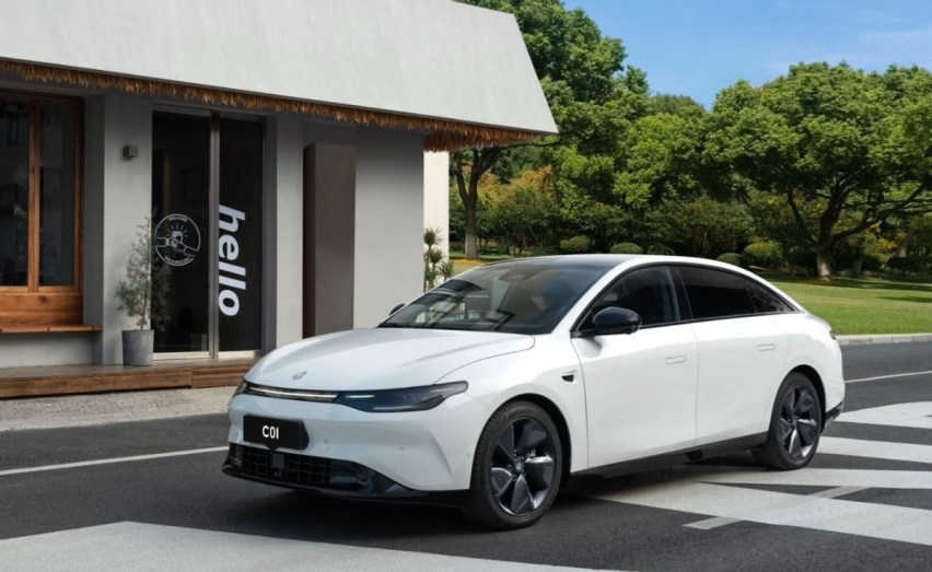 零跑C系车型至高下调2万？同行：卷成这样，你不需要挣钱吗