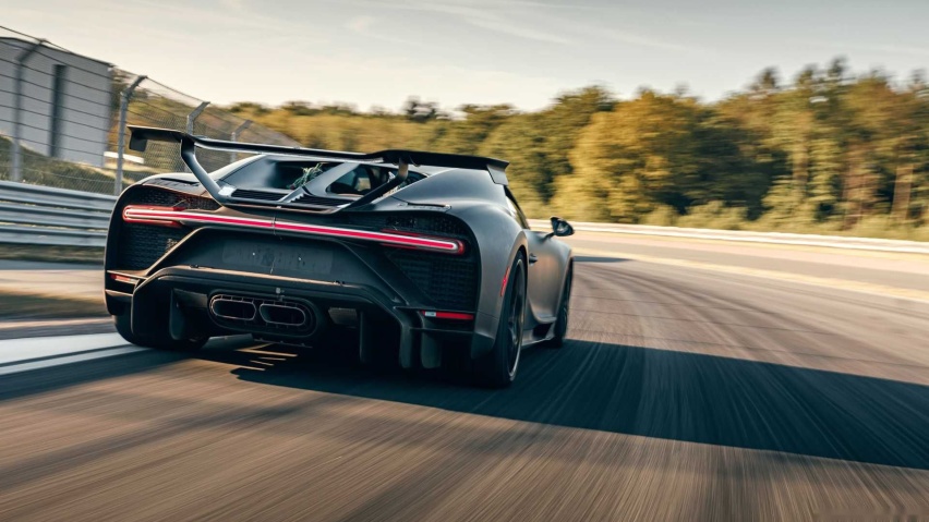 bugatti-chiron-pur-sport (1).jpg