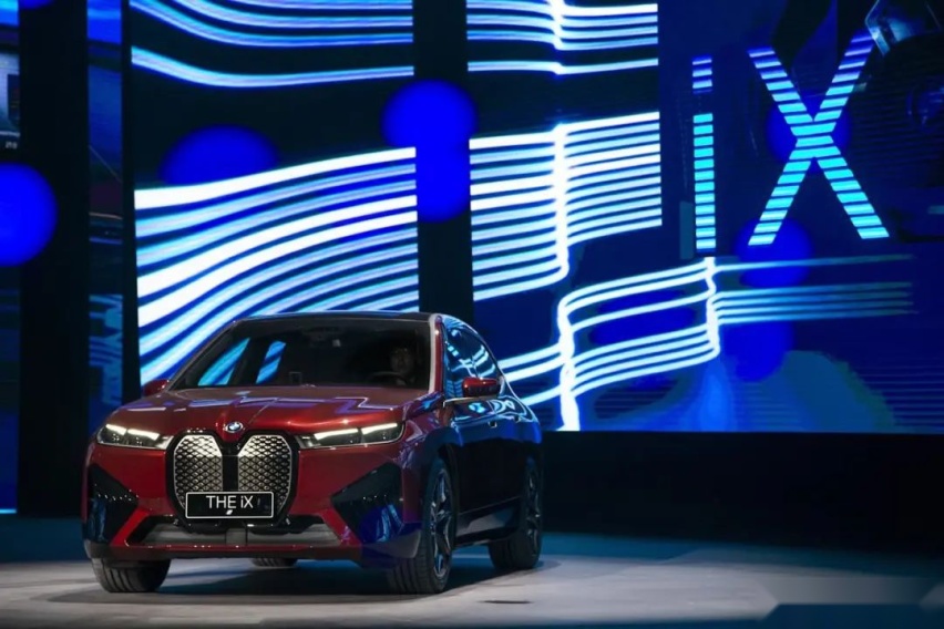 创新BMW iX，满足你对未来的想象