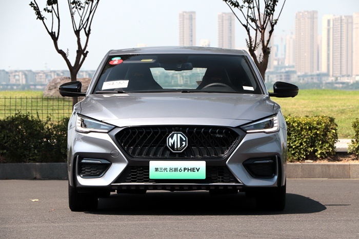 首试全新名爵6 PHEV：细节雕琢更完善，但不妨再大胆点