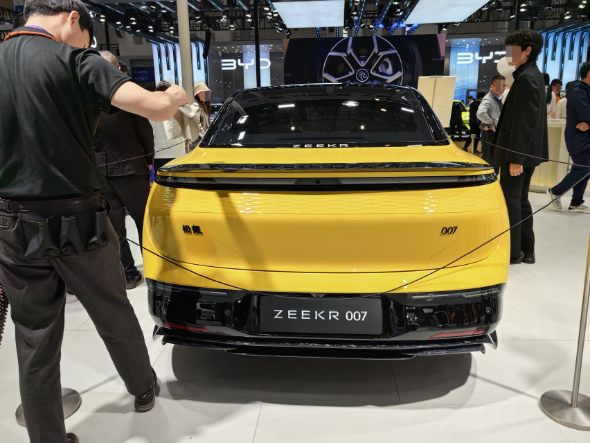 2023宁波国际车展，来看极氪新车