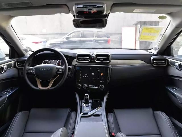 15万选啥车？合资运动轿车本田思域/领克03/昂克赛拉看谁家强