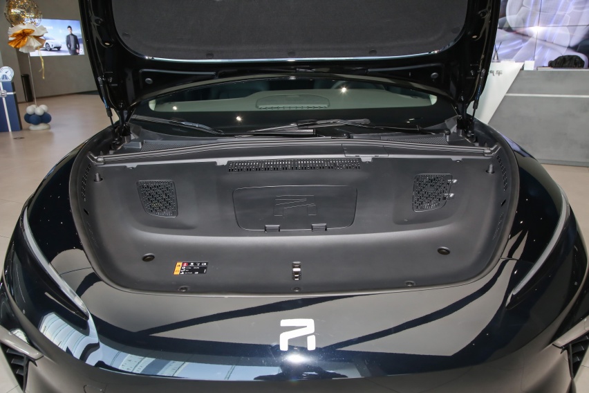 实拍飞凡F7都市版：售价18.99万，续航500km，性价比超越汉EV