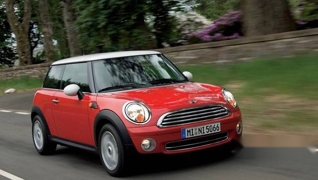 “Smart+MINI”的小车仅七万出头，这款“小可爱”可不止是萌