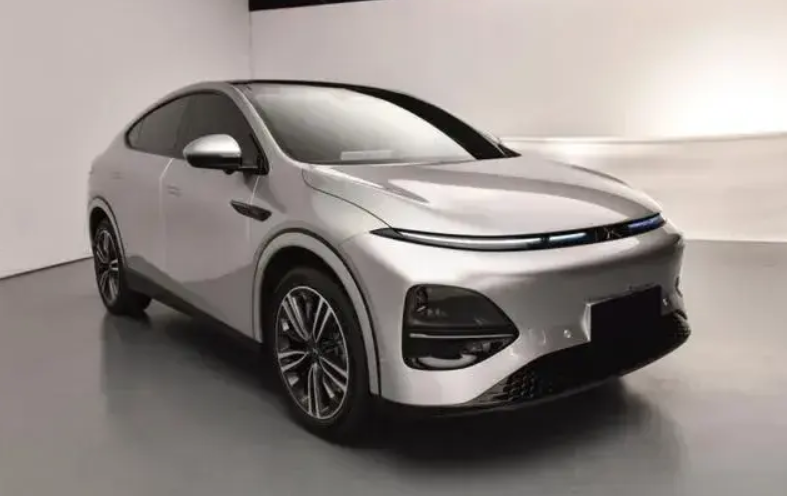 “蔚小理”中出局 !2024年小鹏汽车还有“鹏友”吗？