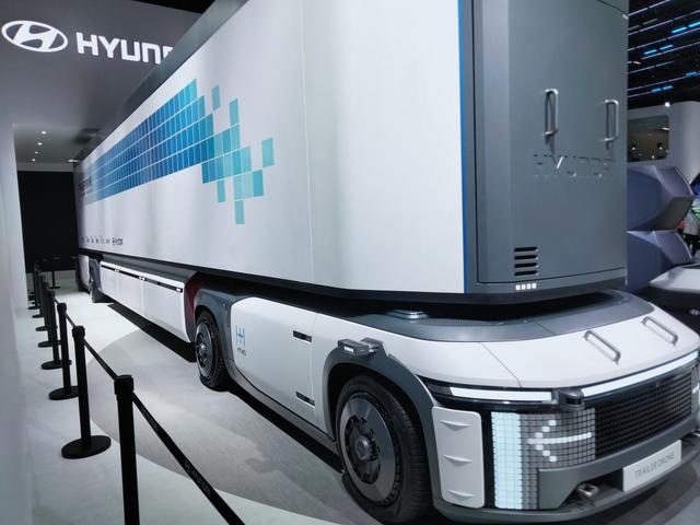 【广州车展直击】集装箱代替车身 现代Trailer Drone概念卡车