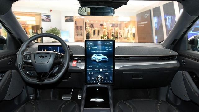只相差6千元，特斯拉Model Y和福特Mach-E新车谁更值？