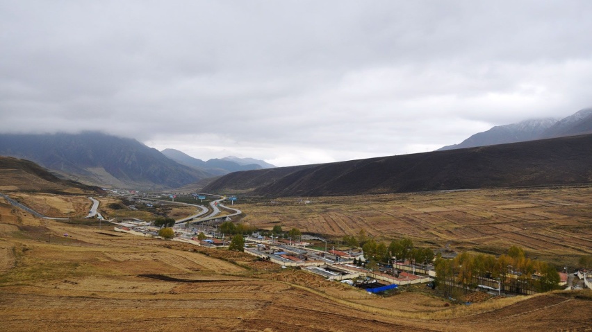 借力奔腾T99 畅享攀爬拉脊山口 游历黄河沿线之旅
