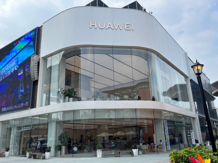 45万起！号称媲美迈巴赫的享界S9实车探店：预订下个9系爆款？