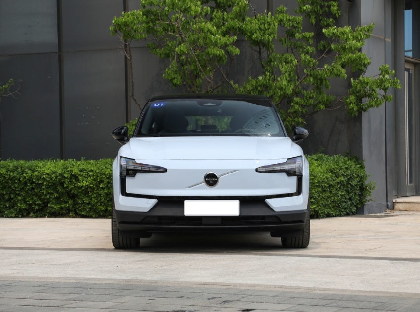 沃尔沃的入门纯电SUV，续航410km，20.08万起卖，性价比高吗？