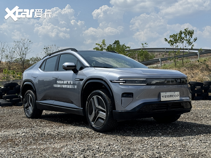 百变SUV，长安启源E07的后备箱太惊艳了！