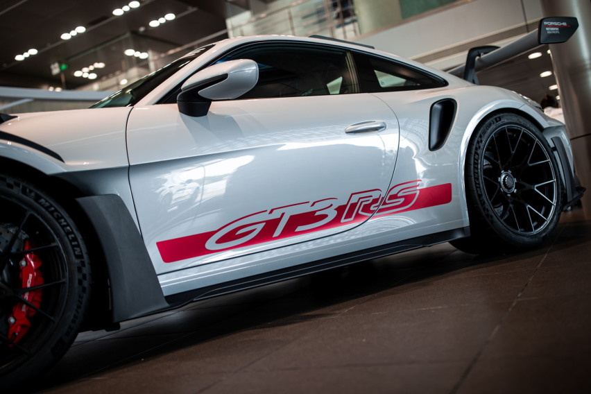 硬核赛道机器 实拍保时捷911 GT3 RS