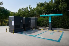 闪充发布会，比亚迪其实瞄准的是补能体系