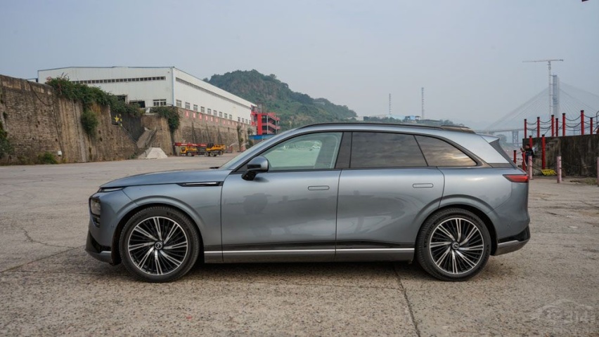 中大型SUV“神仙打架” 宝马X5对比小鹏G9