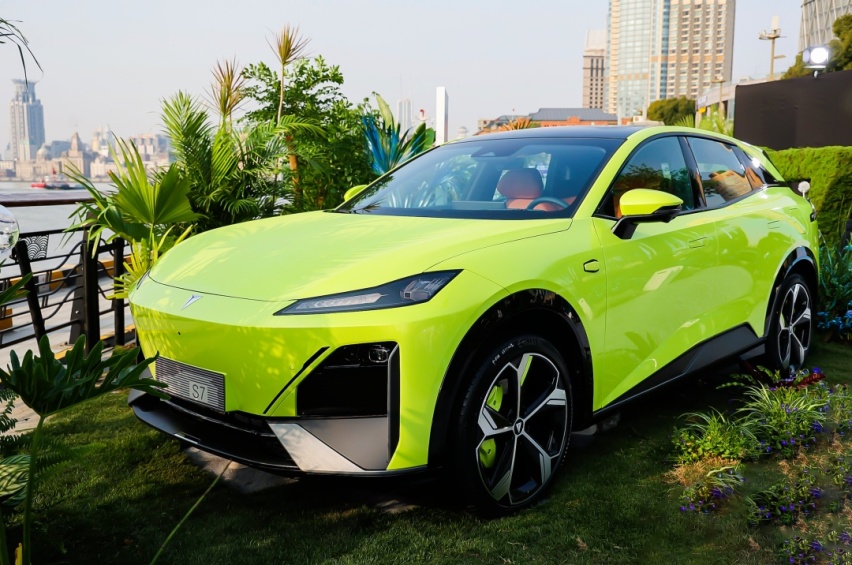 深蓝S7即将开启预定，竞争Model Y，提供纯电和增程版可选