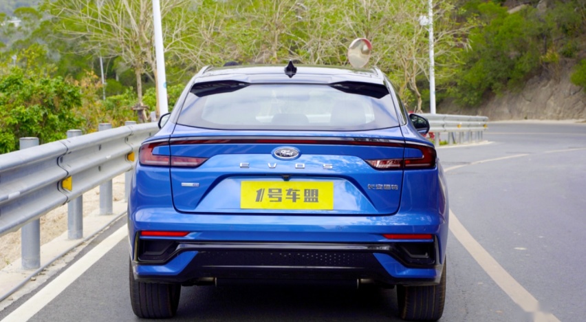 试驾官丨足够智能的福特EVOS，能给燃油车“续香火”吗？