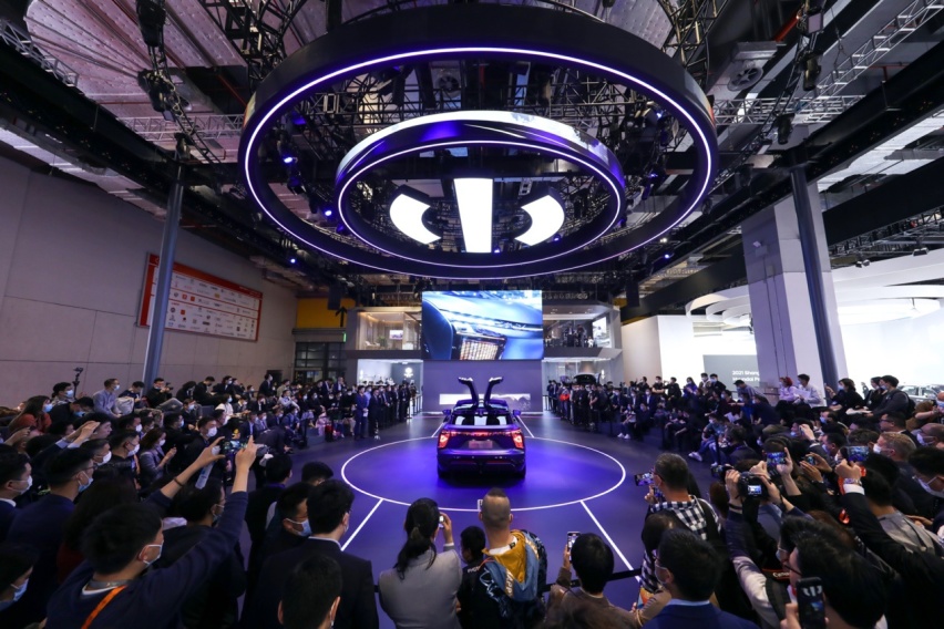 科技豪华新选择，高合HiPhi X全系车型亮相上海车展