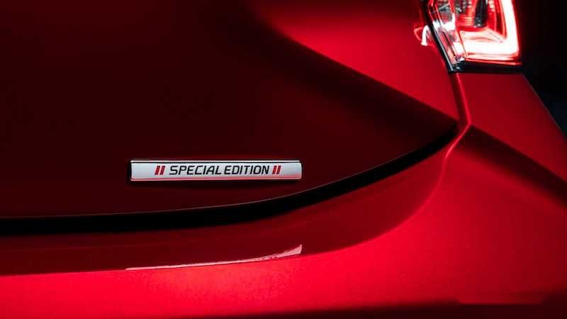 2021-toyota-corolla-hatchback-special-edition (3).jpg
