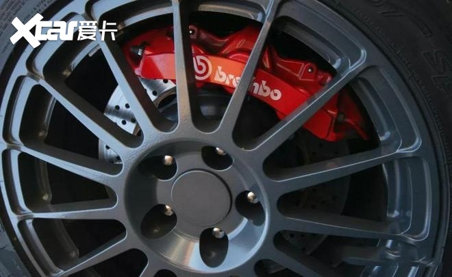 布雷博刹车制动代理告诉你到底应该换轮胎、换卡钳还是换刹车片？