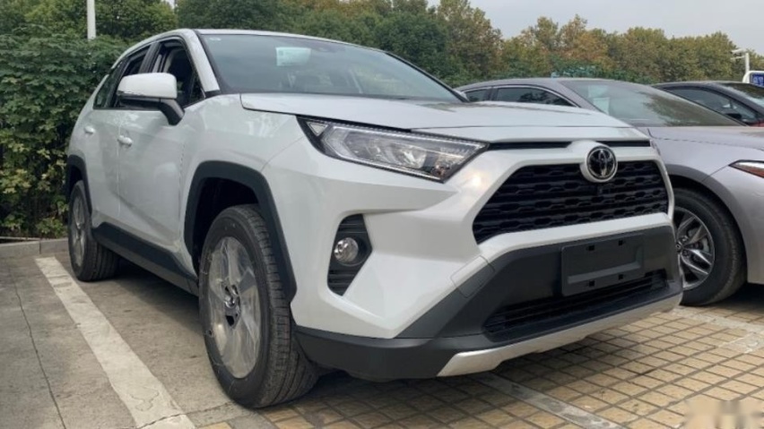 RAV4荣放：优惠少了五千，提车一个多月，值得等吗？