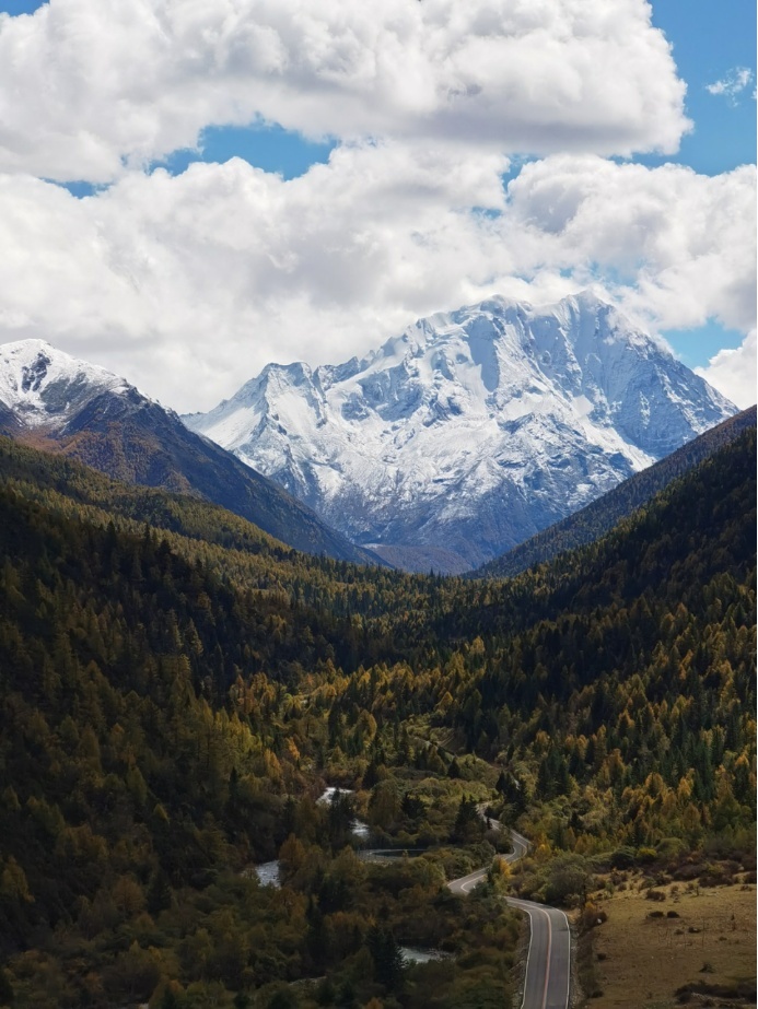 和全新一代奇骏一起去川西探秋！找寻雪山五彩林