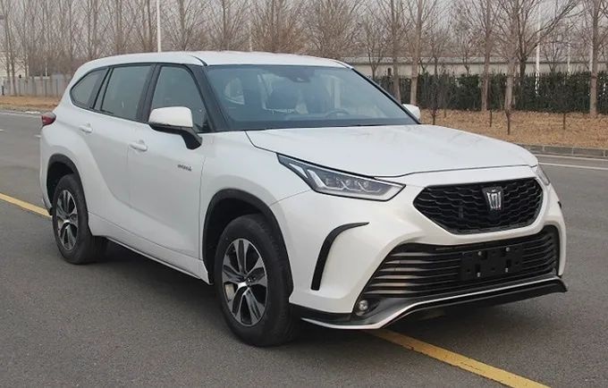丰田皇冠复活变SUV，东风雪铁龙的救命车来了