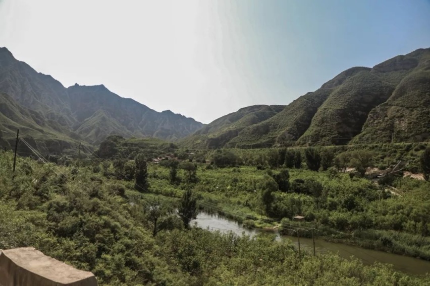 最美公路丨险与美共存，记雷克萨斯NX 300挂壁公路之行