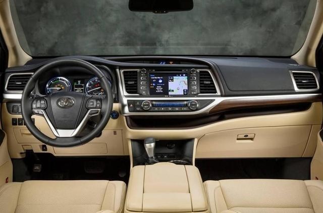 30万预算买七座SUV，奔驰GLB与丰田汉兰达，你会怎么选?