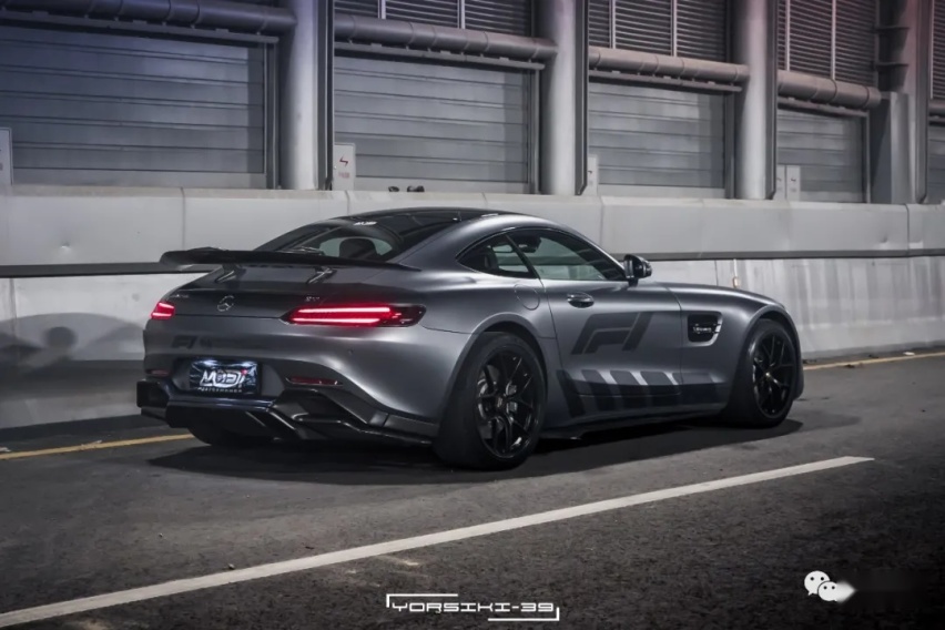 油耗堪比纳智捷的梅赛德斯-AMG GT，两天一箱98你受得了吗？