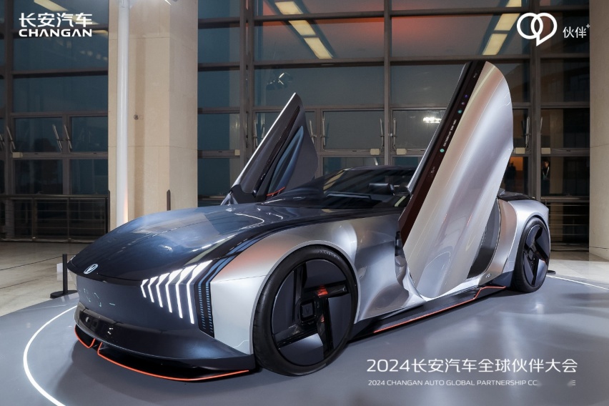 280万目标，8款新能源产品，2024“好戏”看长安