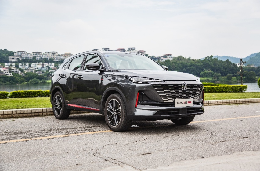 长安汽车第二代CS55PLUS来袭，预售价10.69万起