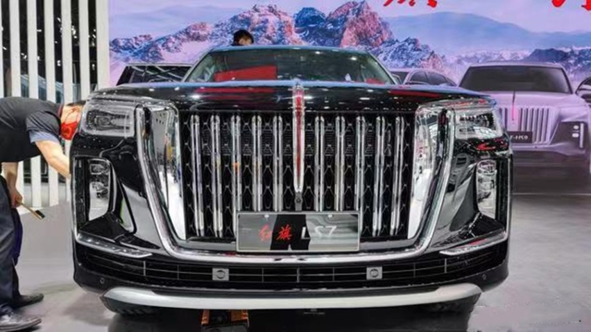 红旗LS7实车亮相，车身近5.7米，搭4.0T V8发动机