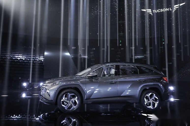 现代又放出“王炸”SUV，售价比CR-V手动挡还便宜