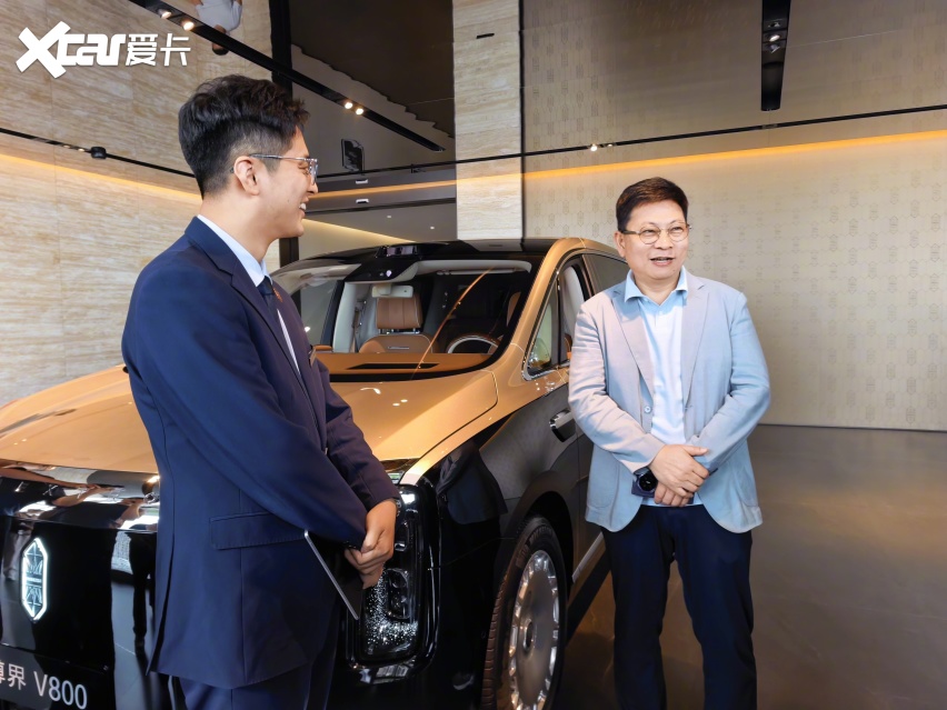 余承东合肥巡店定调 鸿蒙智行全面聚焦核心四界