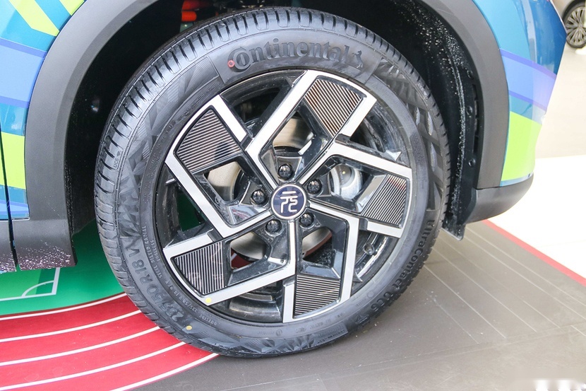 个性纯电紧凑型SUV 元PLUS到店实拍 13.18万元起售