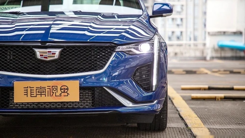2.0T+8AT+后驱不香吗？小姐姐趣味体验凯迪拉克CT4