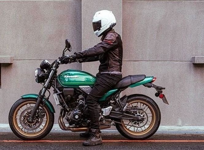 轻盈好上手的复古车，2022川崎Z650RS