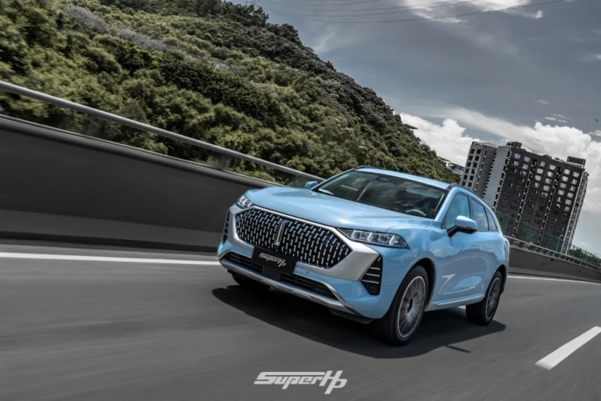 成都车展当红SUV——WEY摩卡试驾体验
