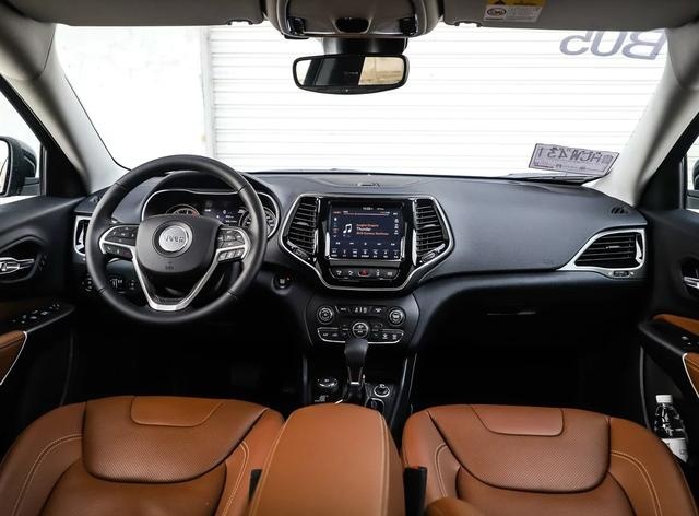 越野性能不俗的城市SUV，2.0T+9AT，顶配四驱匹敌霸道