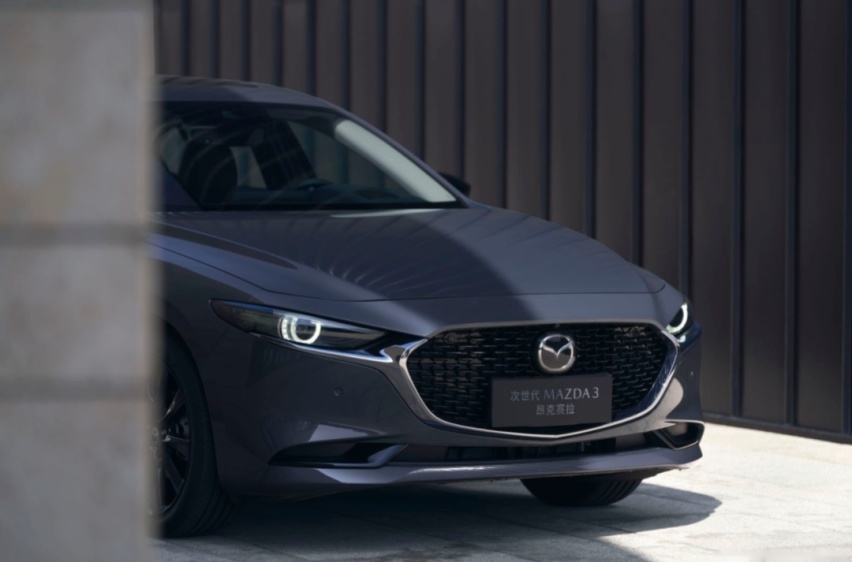 升级之后的MAZDA3昂克赛拉帅爆了，魂动2.0美学，质感飙升
