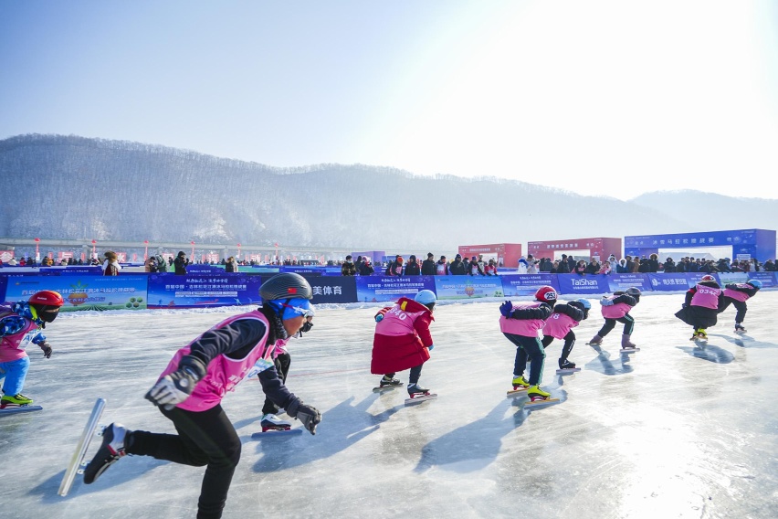 比亚迪助阵松花江滑冰马拉松,共铸黄金赛道助力冰雪经济