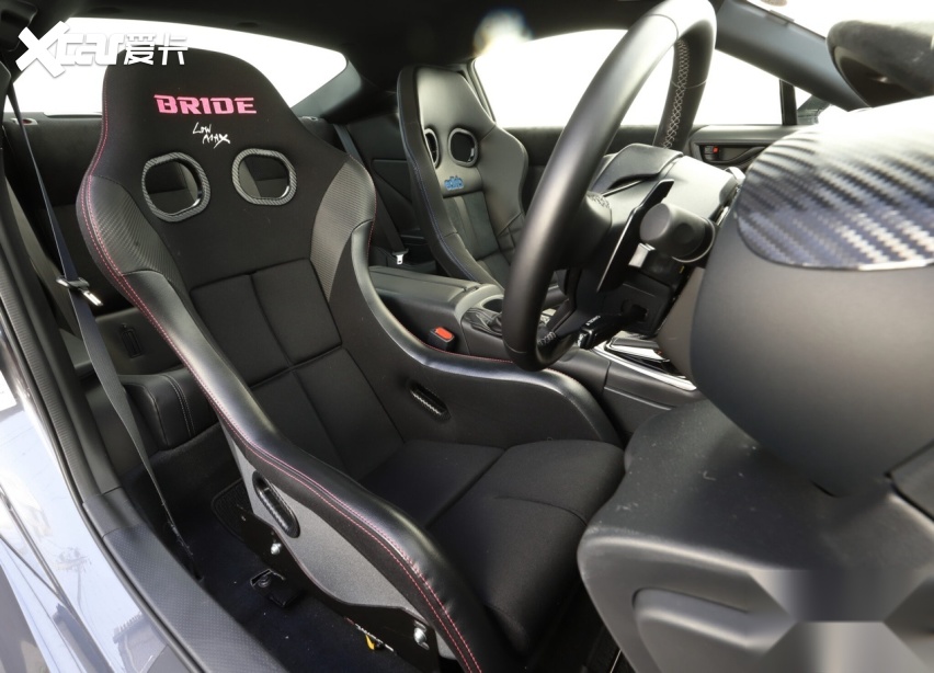 娇小女生跑赛道的福音 bride女性专属座椅