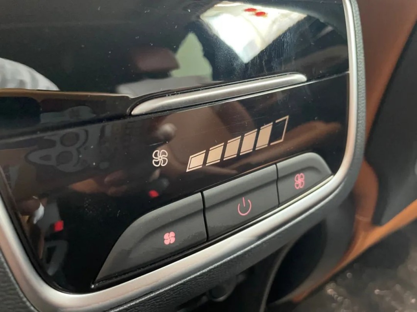 实拍上汽大通MAXUS G50 PLUS，价格亲民，实用性能否满足三孩