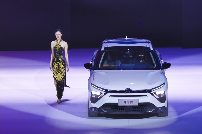 东风“降价潮”来袭，凡尔赛C5 X是否值得现在入手？